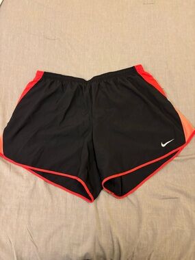 Nike Dri-Fit Women's Black/Red  Running Shorts Size 1X